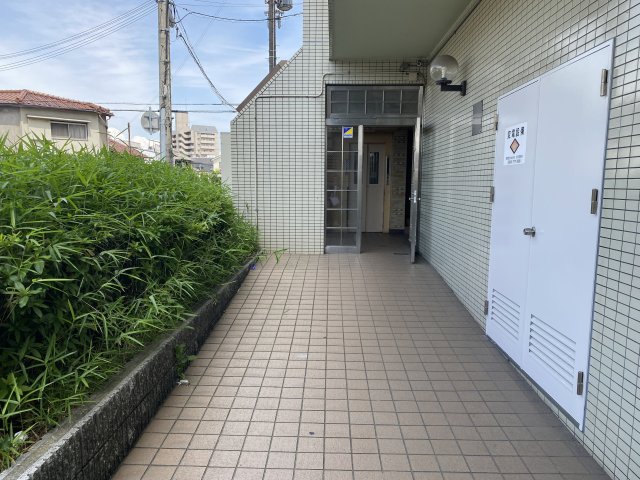 建物エントランス